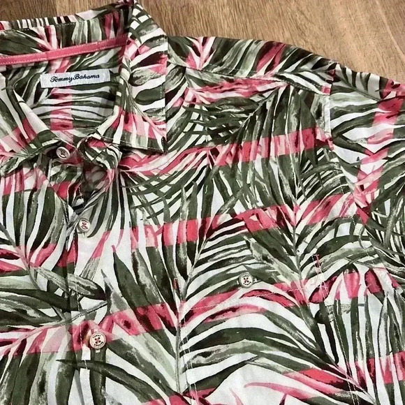 TOMMY BAHAMA | Men’s Mai Le-Lei Camp Shirt - Picture 4 of 4